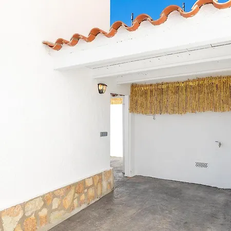 Casa de Férias Casa Con Piscina Salada, Aire Acondicionado, Parking Y Wifi En - Es-325-10 Torroella de Montgrí