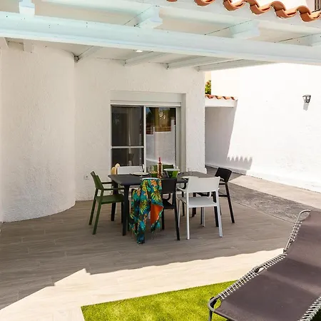 Casa de Férias Casa Con Piscina Salada, Aire Acondicionado, Parking Y Wifi En - Es-325-10 Torroella de Montgrí